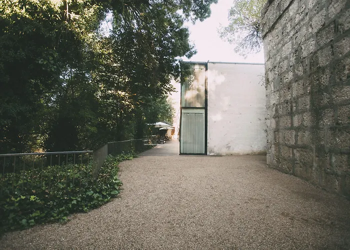 Fuente Acena Boutique 킨타니야 데 오네시모